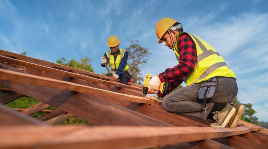 Professional Flat Roofing Installation services in Crystal, MI